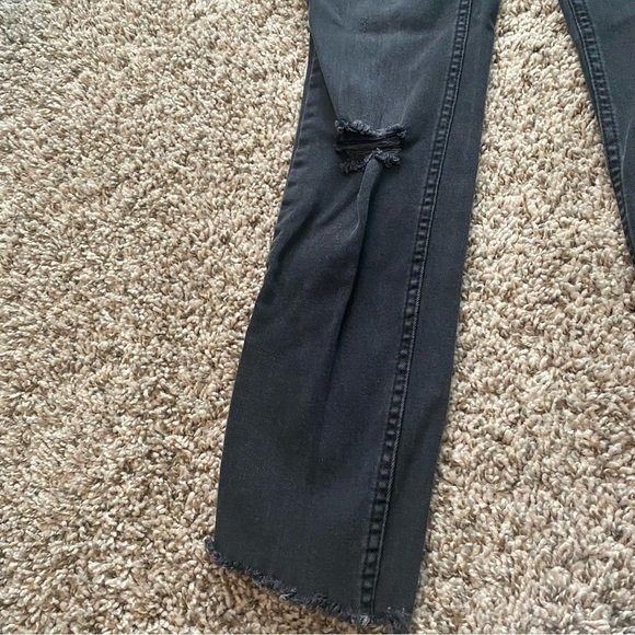 We the Free Distressed Faded Black Skinny Jeans Sz 26 - Picture 5 of 6